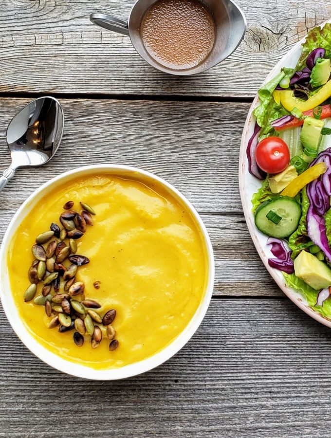 Roasted Butternut Squash Soup with Toasted Pumpkin Seeds (Paleo, Dairy Free)