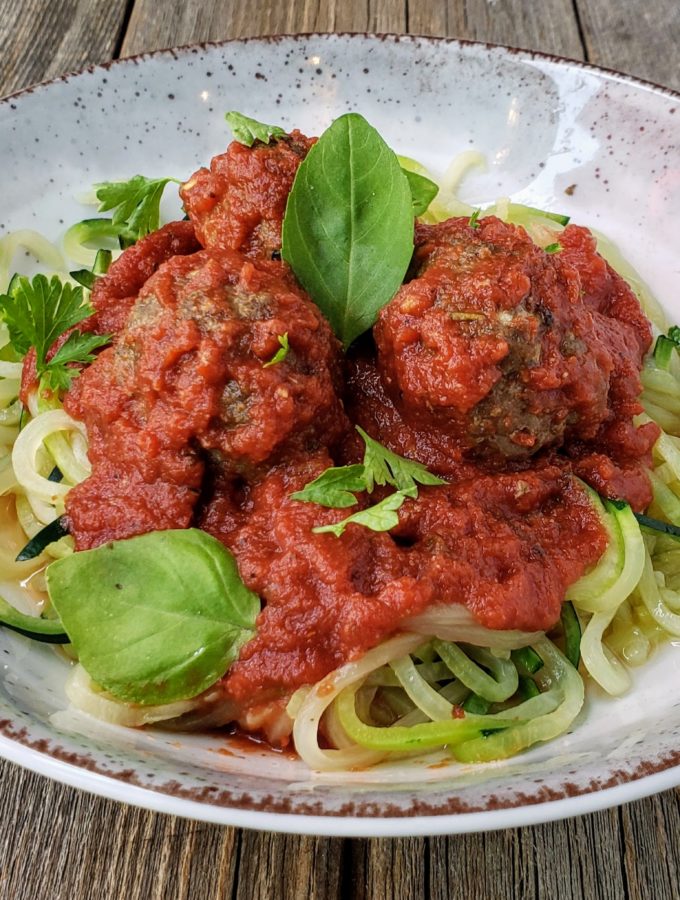 Zoodles with Meatballs Marinara